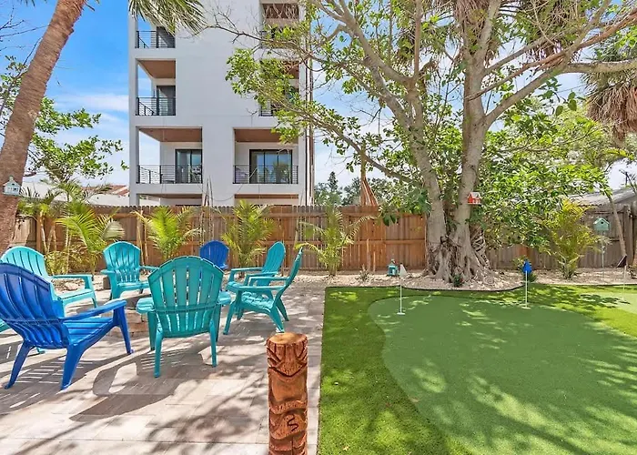2 Min Walk To With Hot Tub And Games Clearwater Beach